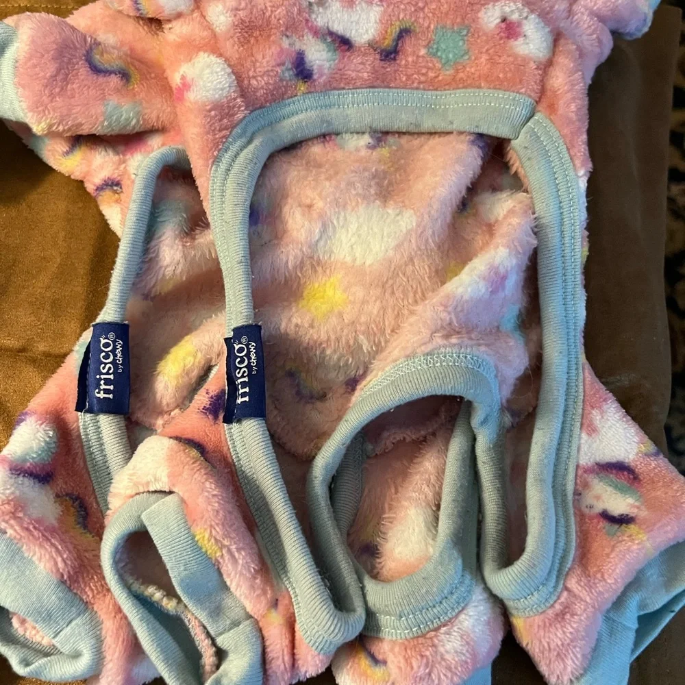 Chewy Fris soft cozy